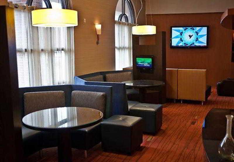 Готель Courtyard By Marriott Springfield Downtown Ресторан фото