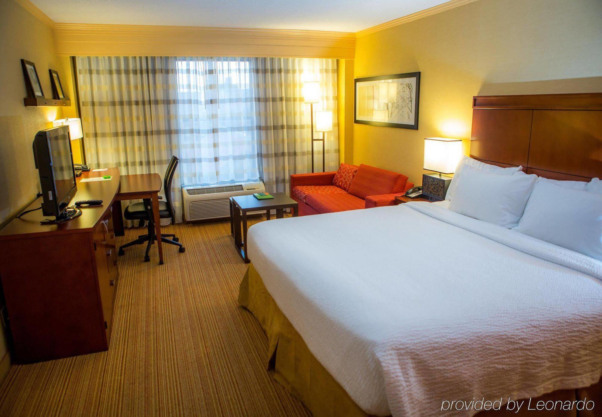 Готель Courtyard By Marriott Springfield Downtown Екстер'єр фото
