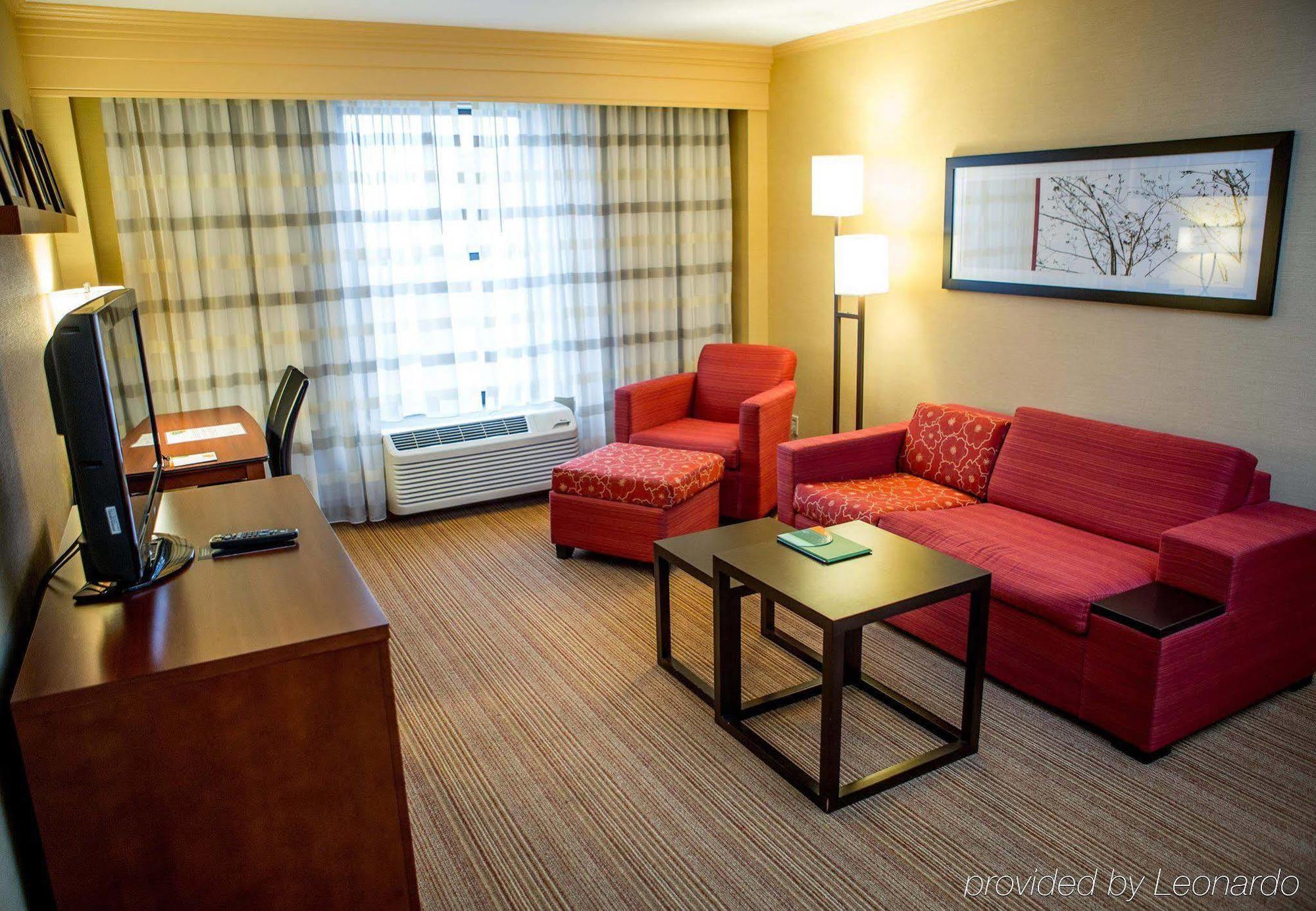 Готель Courtyard By Marriott Springfield Downtown Екстер'єр фото